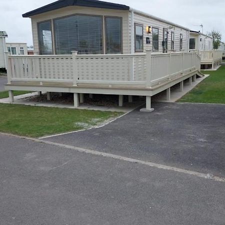 6 Berth On The Grange Central Heated Apartamento Ingoldmells Exterior foto