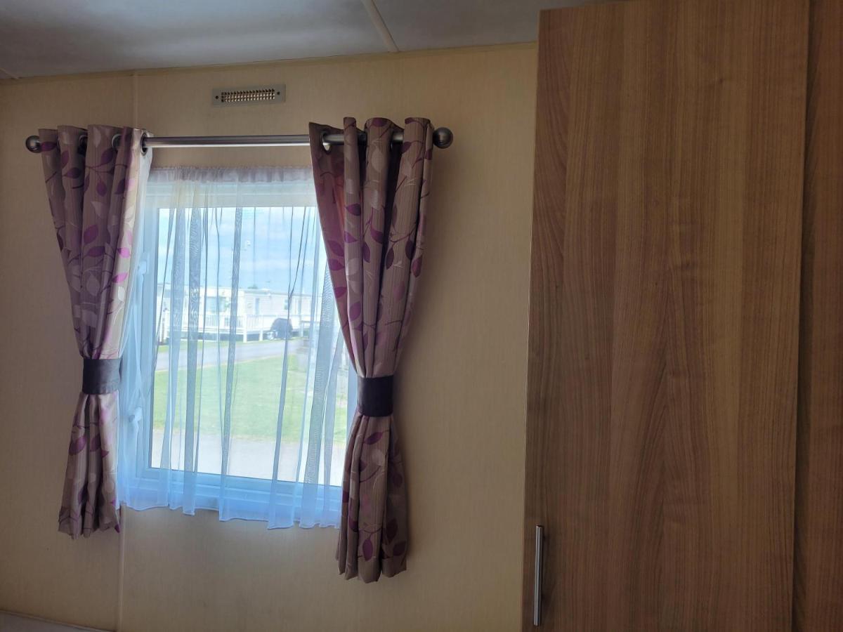 6 Berth On The Grange Central Heated Apartamento Ingoldmells Exterior foto