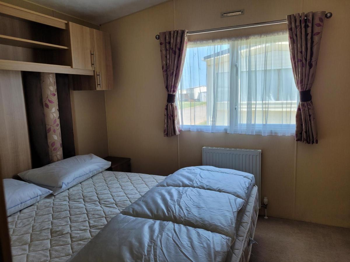 6 Berth On The Grange Central Heated Apartamento Ingoldmells Exterior foto