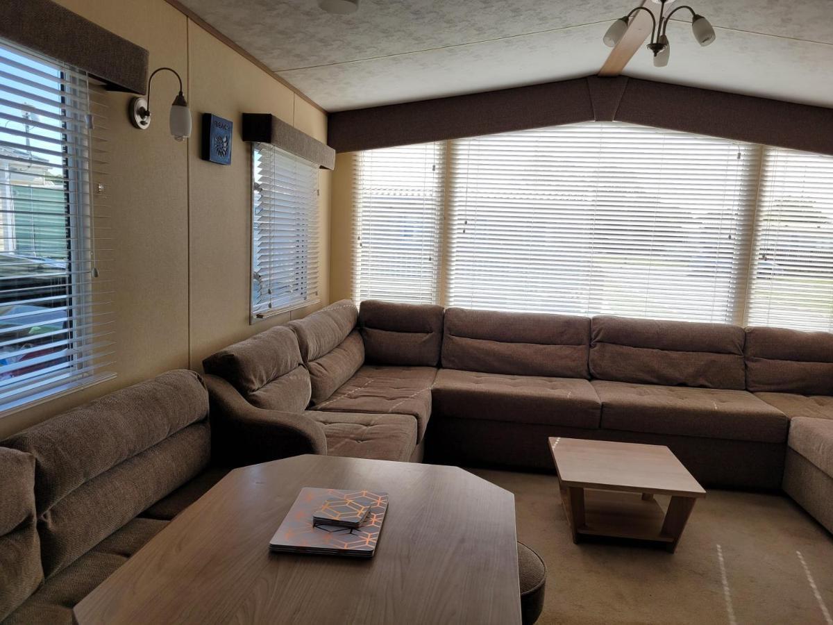 6 Berth On The Grange Central Heated Apartamento Ingoldmells Exterior foto