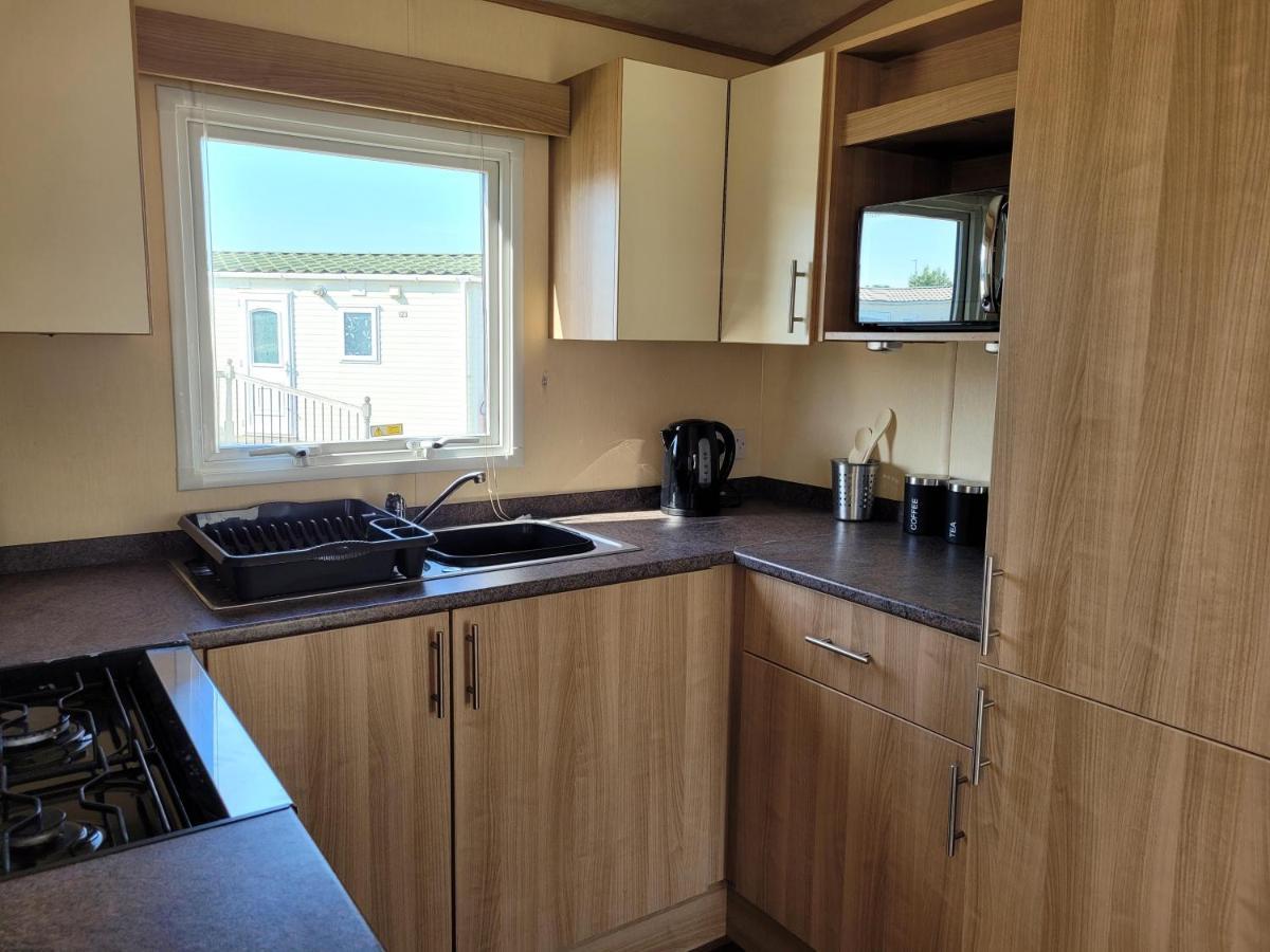 6 Berth On The Grange Central Heated Apartamento Ingoldmells Exterior foto