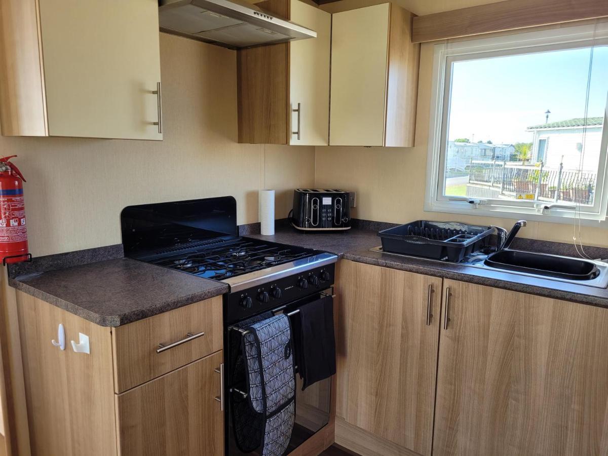 6 Berth On The Grange Central Heated Apartamento Ingoldmells Exterior foto