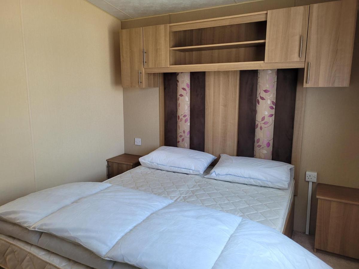 6 Berth On The Grange Central Heated Apartamento Ingoldmells Exterior foto